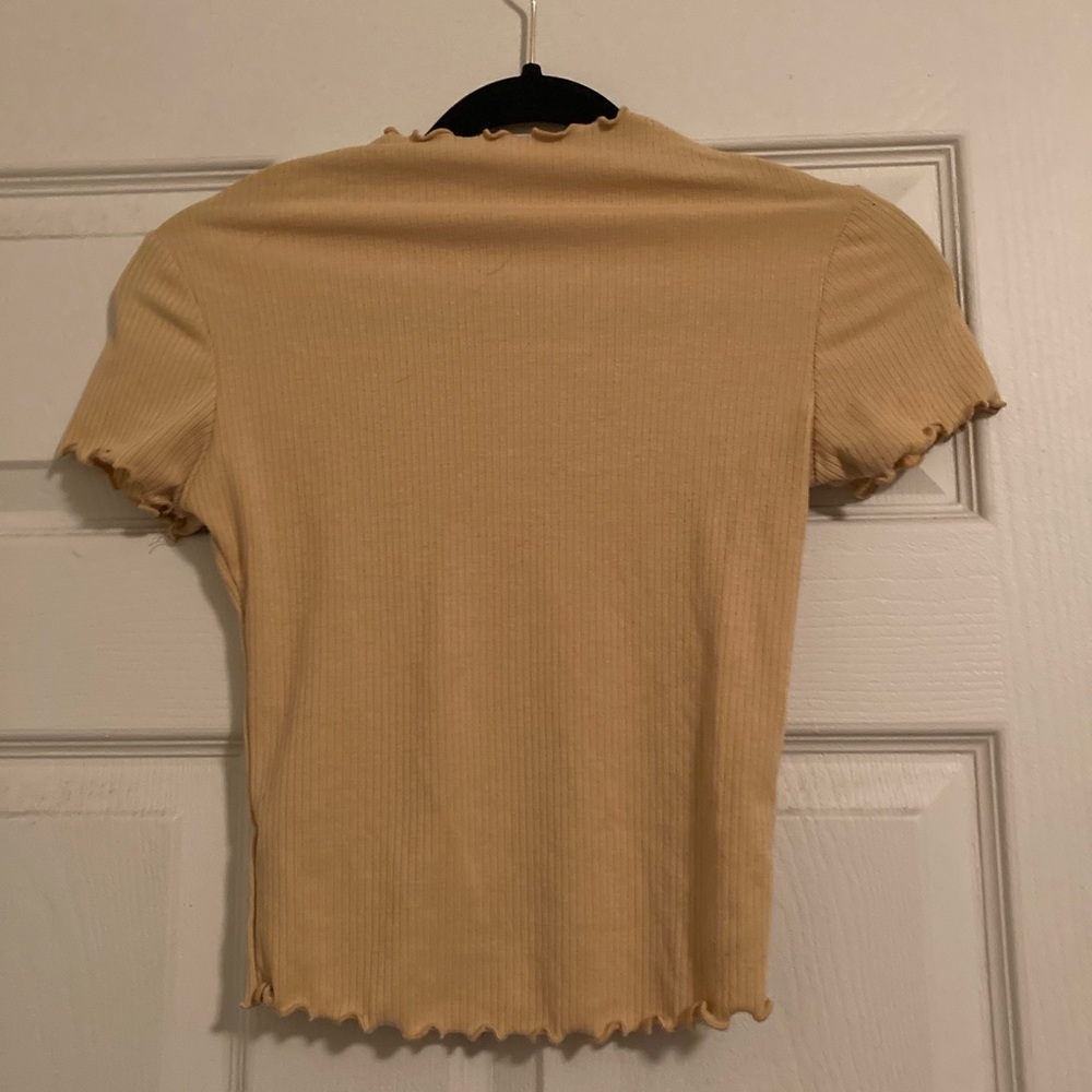 Lettuce trim crop top